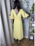 Rozkloszowana szyfonowa sukienka midi z bufiastymi rękawami